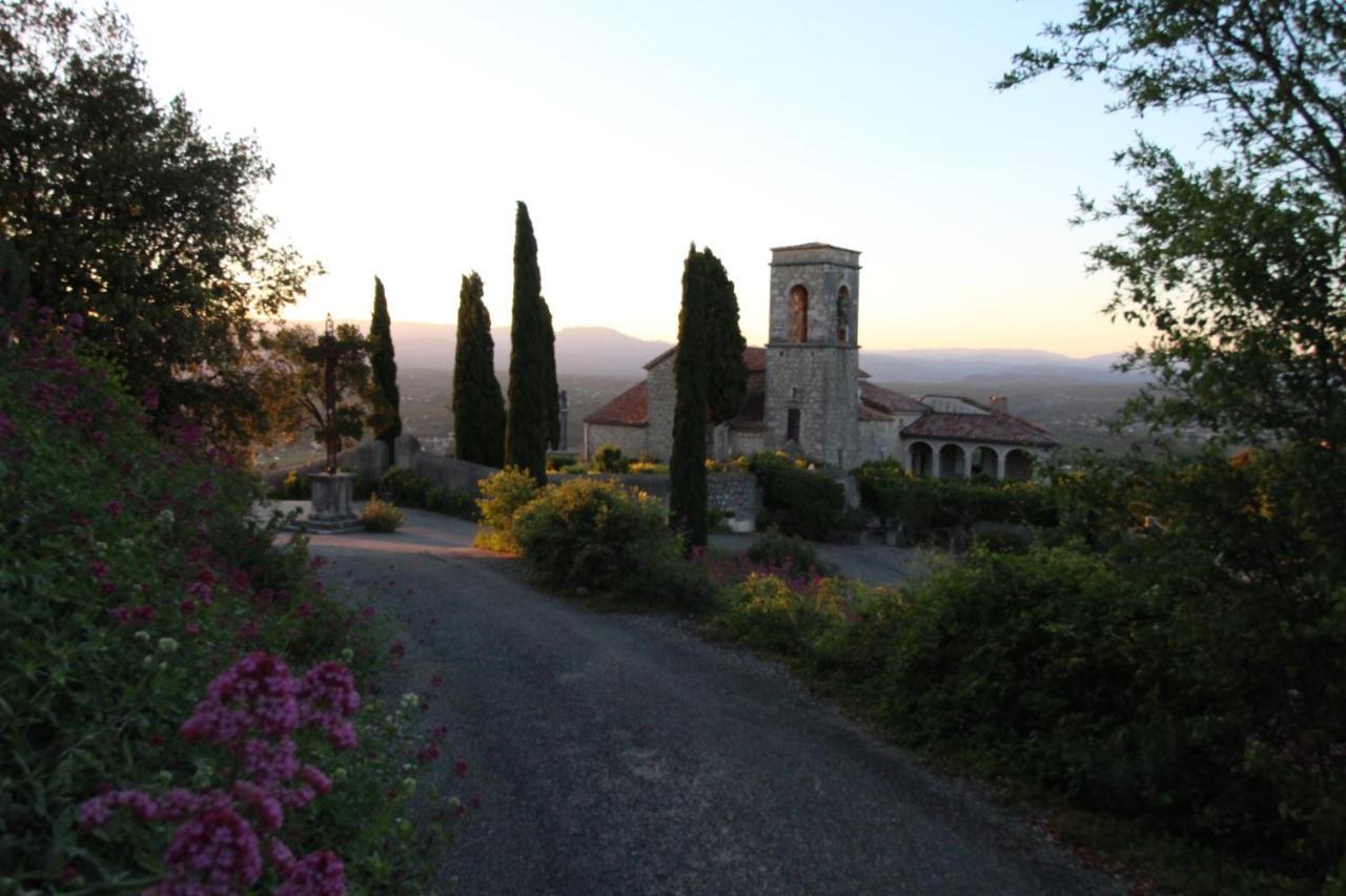 Le Rocher De Sampzon Bed & Breakfast Exterior photo